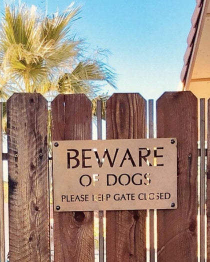 Warning signs, Private drive, Beware of dogs, no trespassing